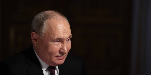 Путина поздравляют с победой на выборах