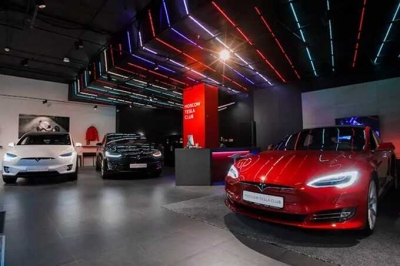 Крупнейший поставщик электрокаров в России Moscow Tesla Club оказался финансовой пирамидой: сотни миллионов рублей клиентов исчезли вместе с офисом компании