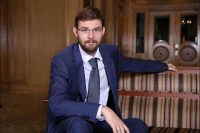 Freedom Holding под огнем критики: Тимур Турлов продолжает отмывать российские деньги в Казахстане