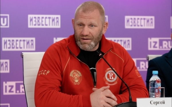 Юлия Блинова и Евгений Стекачёв: семейный тандем по распилу активов